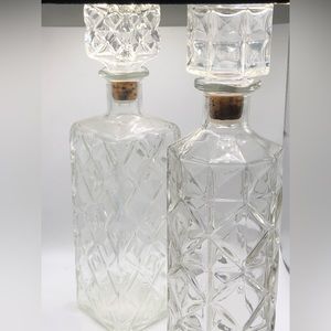 Set of 2 vintage 1980’s quilted crystal decanters. 1 square, 1 round. Beautiful